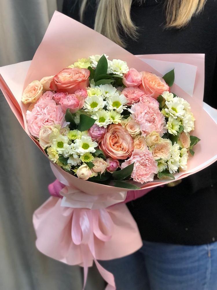 Букет цветов из: Гвоздики, Розы и Хризантемы в Приморске Ленинградской области