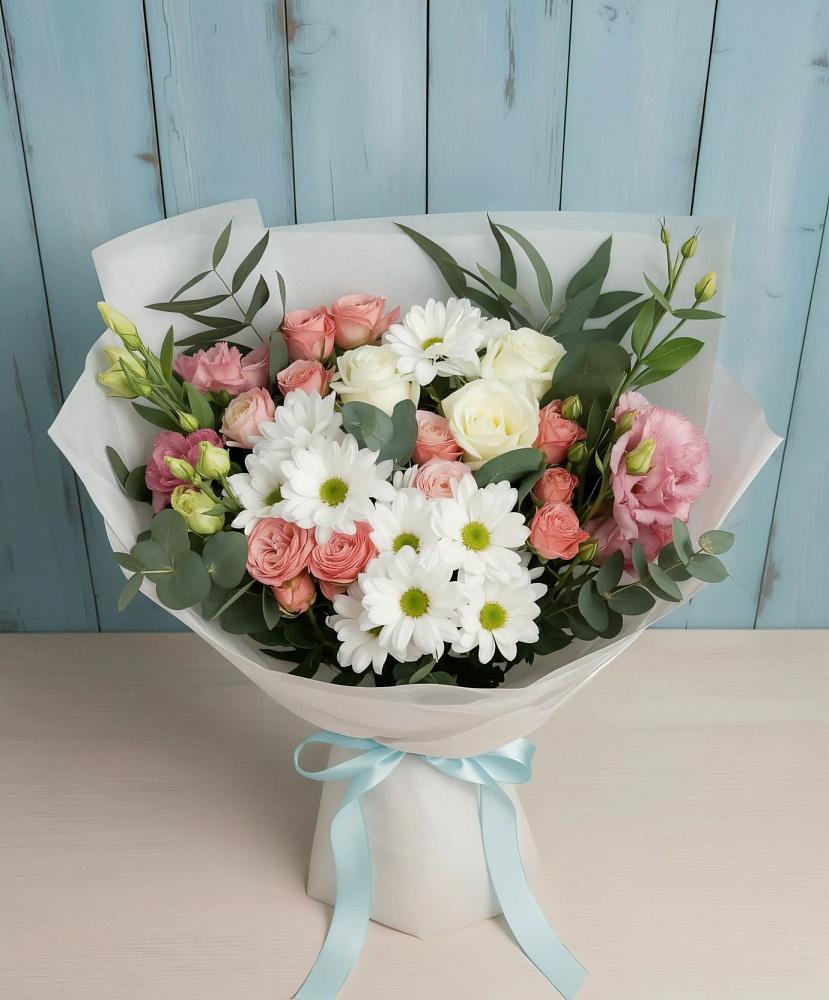 Букет цветов из: Розы, Лизиантусы и Хризантемы в Приморске Ленинградской области