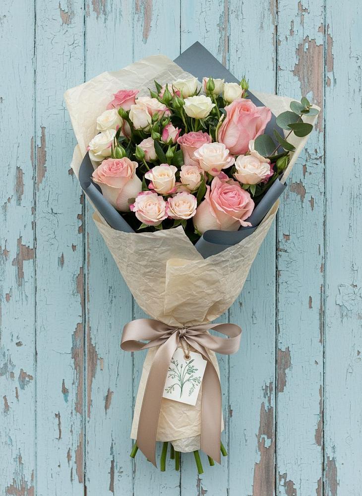 Букет цветов из: Розы в Приморске Ленинградской области