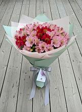 Букет цветов из:  Альстромерии в Приморске Ленинградской области