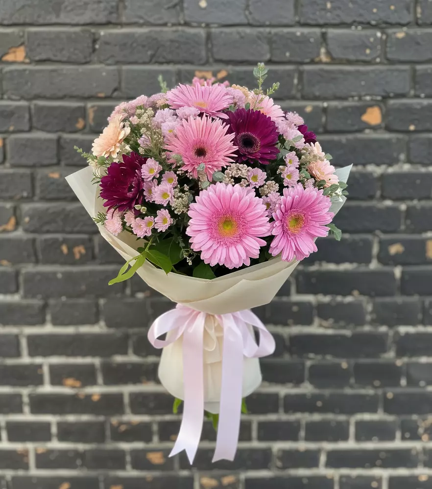 Букет цветов из: Герберы и Хризантемы в Приморске Ленинградской области