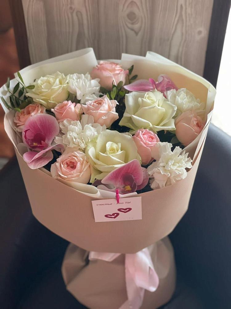 Букет цветов из: Орхидеи, Розы и Гвоздики в Приморске Ленинградской области