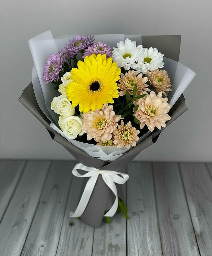 Букет цветов из: Розы, Герберы и Хризантемы в Приморске Ленинградской области