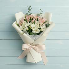 Букет цветов из:  Альстромерии в Приморске Ленинградской области