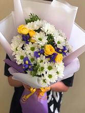 Букет цветов из:  Ирисы, Хризантемы и Розы #REPLACE_PRED# Приморске Ленинградской области
