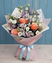 Букет цветов из:  Лизиантусы, Розы, Альстромерии и Гипсофила в Приморске Ленинградской области
