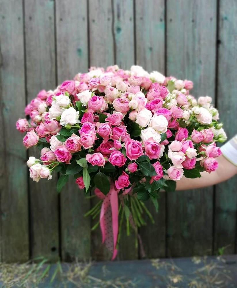 Букет Розовые кустовые розы Натали и Лав Лидия в Приморске Ленинградской области