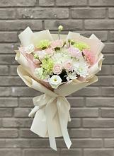 Букет цветов из:  Гвоздики, Розы, Лизиантусы и Хризантемы #REPLACE_PRED# Приморске Ленинградской области