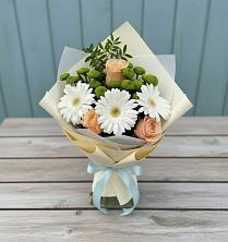 Букет цветов из:  Герберы, Розы и Хризантемы в Приморске Ленинградской области