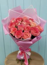 Букет 15 Розовых роз Равель в Приморске Ленинградской области