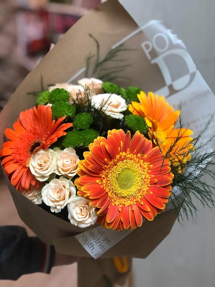 Букет цветов из: Герберы, Хризантемы и Розы в Приморске Ленинградской области
