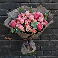 Букет цветов из:  Розы в Приморске Ленинградской области