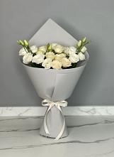 Букет цветов из:  Розы и Лизиантусы в Приморске Ленинградской области